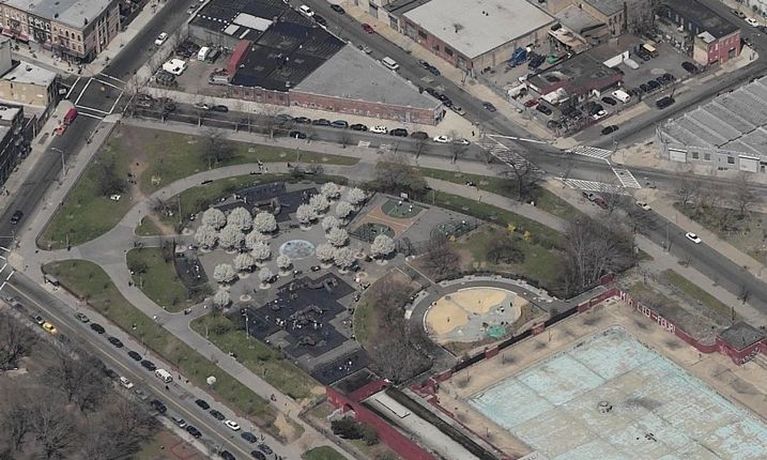 greenpoint: lorimer str - bayard st